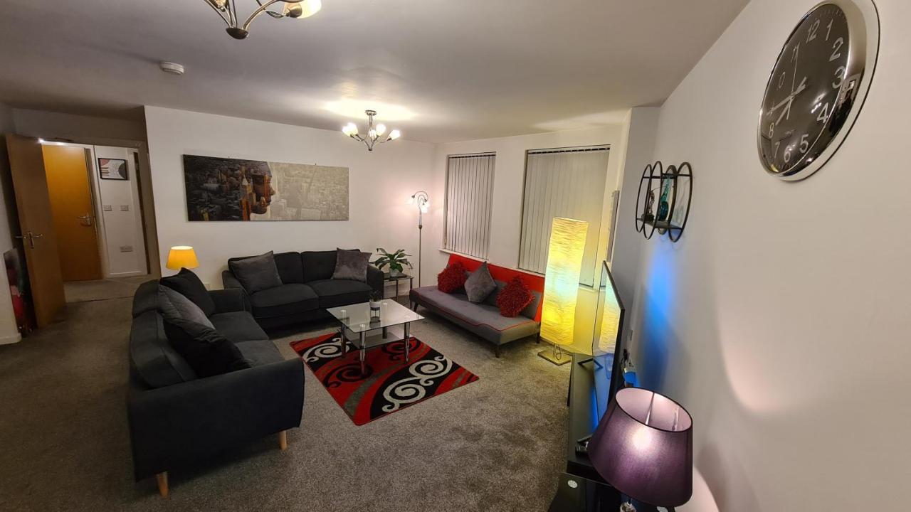 Luxury 2 Bed Apt With Free Wi-Fi & Parking Manchester Exterior foto